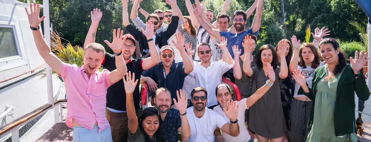Ein gute Teamchemie wirkt sich äußert positiv auf die Mitarbeiterbindung aus. ‍